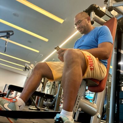 @gtornby @SquidDad نعم، يوم الخميس Forever أحلى يوم، القهوة وايد حلوة، والي انت مسويلهم فولو كلهم مليقين. alowaish@gmail.com I’m just a tweeter, I suppose