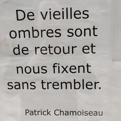 Chaque génération se croit vouée à refaire le monde. La mienne sait qu'elle ne le refera pas, mais peut empêcher que le monde ne se défasse. (Camus)