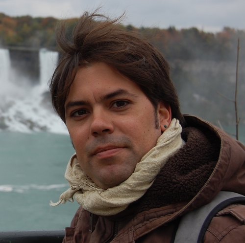 Periodista freelance i politòleg a qui li encanten les estadístiques d'esports i que busca projectes interessants...