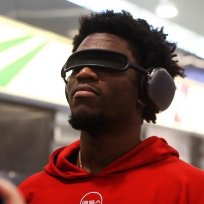 Wonder_Ink_'s profile picture. Objective & Red