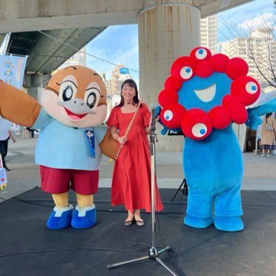 関西で活動するフルート吹き♪ヤマハミュージックレッスン講師♪オンラインレッスンもしてます♪吹奏楽部の指導も!!甘いの好き♪ネコ好き♪旅行好き♪おしゃれ好き♪テンション高い種族♪令和元年Twitter遅咲きstart♪レッスンご用命はDMにて♪