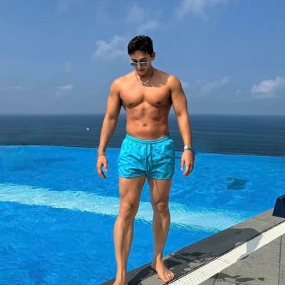 jailedtc's profile picture. 最高の時間にあなたに出会ったのではなく、あなたに出会って、最高の時間があります！ 私はこの世界が想像以上に良くないことを知っています。いつかあなたが老化して私が病死しましたが、私は結局運命に感謝しなければなりません。それが私にどう接しても、少なくとも私はあなたに出会った☺️