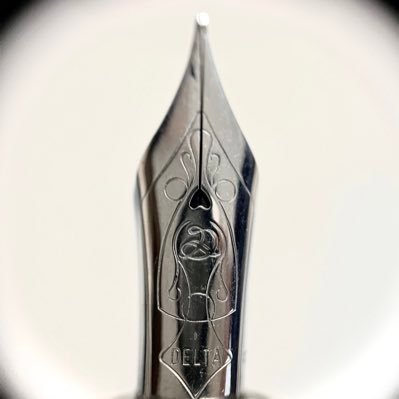 tamazigh12's profile picture. 万年筆が好きで長く使っています。趣味文や市販の本程度の知識量しか持ち合わせないですが、愛でて使うのが何より好きです。アイコンは頂き物で思い入れのあるペン先です。無言フォロー失礼します。