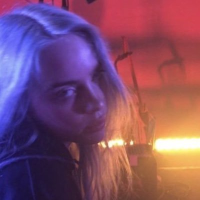#B: « i don’t wanna be you anymore » • — she/her • — most definitely stupid and very gay