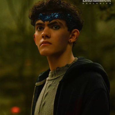 o_vittar's profile picture. Bipolar e perdido no personagem.