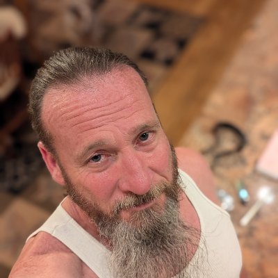 I joined Twitter on the day the sale was announced (4-25-22). That's most of what you need to know about me ;)