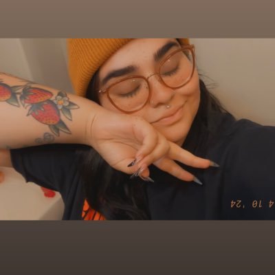 xclaudilly's profile picture. punk rock mom n stuff