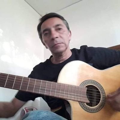 Me gusta la Musica, la tranquilidad y Solo por la Izquierda #38%
#NoRespondoAWeonesNiPreguntasWeona
#NoMasDerechaCorrupta
#SoyComunista
#NoFachos