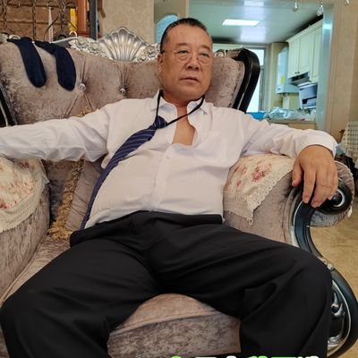 天津儒雅胖大叔 🎺@pangdongdong680生活一分钟快乐60秒 自己做自媒体🎬 每日拍心爱的作品 为了让粉丝朋友们快乐性福感满满 在天津🉑约拍 🉑联名 🉑按摩💆
🎥 更多精彩资源➕QQ2293175815
微信wd007353