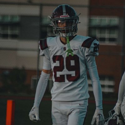 MasonEvans2027's profile picture. 17 | State College | C/O 2027 | 6’1” 155 | 3 Sport Athlete ⚾️🏈 🏃‍♂️| 3.8 GPA | 60 yard -6.93 laser | Gmail evansmason702@gmail.com | 814-441-7255 |