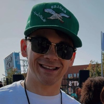 Host of @LockedOnBirds and Locked On NFL Mondays I Producer for @LockedOnNetwork I Foreword writing for @SpectorSportsArt Eagles Art