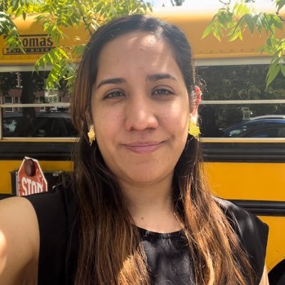ML Teacher at @joycharter- Docente de Inglés a hablantes de otras lenguas. Colombian 🇨🇴 - NC 🇺🇸📍 Saved by Grace🕎♥️✝️