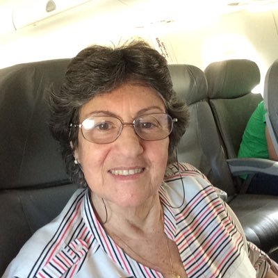 professora doutora aposentada, mestrado: EHESS (Paris), pesquisas em Educação, e Psicologia, graduação: Matemática, conservadora e liberal. 1a conta bloqueada.