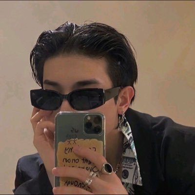 LorrainePe7068's profile picture. 小帅一枚，175，70kg，平时健身，机车男，想入圈找刺激