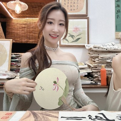 Anna180000's profile picture. 有美瑶卿能染翰。千里寄、小诗长简。 礼貌交友。脾气好不代表不会骂人。如有雷同冒犯，通知必删（有关必回）