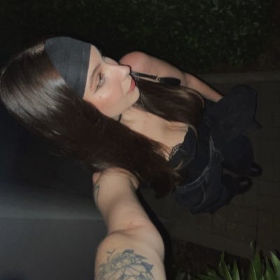 🪅 | mineira, 24 | streamer e influencer | 📩 Contato: vivianandrade163@hotmail.com