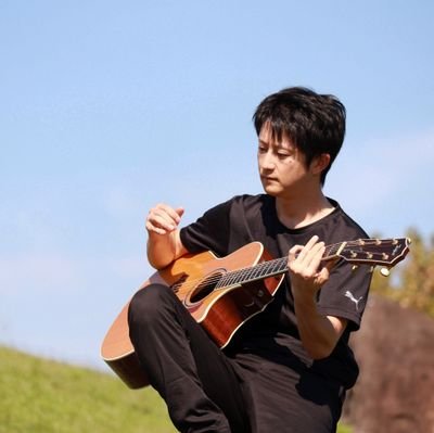 AnglerOgi26's profile picture. 小学生の息子育児に奮闘中、姫路在住音楽講師兼ブロガー🎣、Sea Glassのギタリスト。
「おぎの音楽・話し方教室」にてギター・ボーカル・話し方・ピアノ等を指導中。
釣り歴は約28年、TSURINEWSのWebライター。
ブログは釣り・音楽・トンボを軸として執筆中。G党。時折音楽に関する意味不明(？)な事を呟きます。