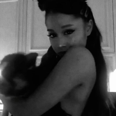 Ryanxz0yy's profile picture. Keep it classy.