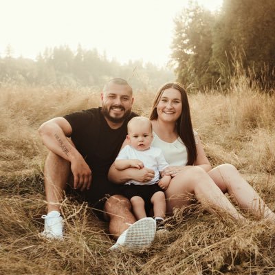 Elementary PE teacher |Ridgefield FB Coach | Former EOU LB Coach | MVHS & EOU alum|