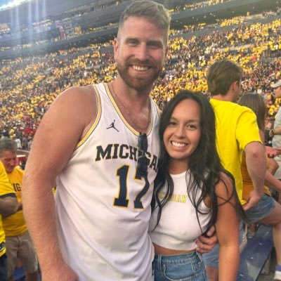 ACOOKR's profile picture. #GoBlueForever