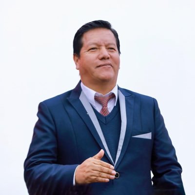 Maestro, luchador social, honesto
Congresista de la República