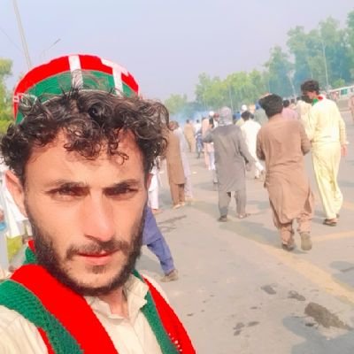 rafiq_w7400's profile picture. #ImranKhanForPakistan 
behind you skipper