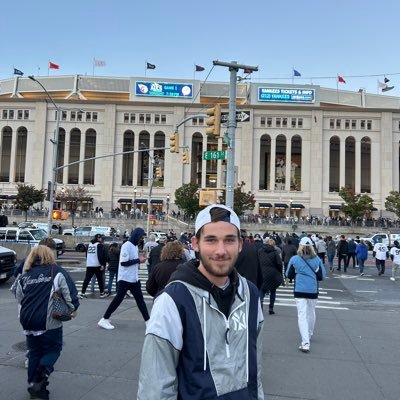 FriedRice1_3's profile picture. Giants-Yankees-Knicks | Sexy Dexy Enthusiast | Josh Hart is my pookie