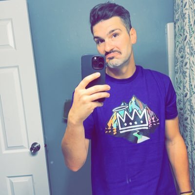 ERB 💜 Mental Health Matters 💝 Chicago 📍 Composer 🔊Digital Creator 📷 Hiking 🥾shredthegnar 🏂