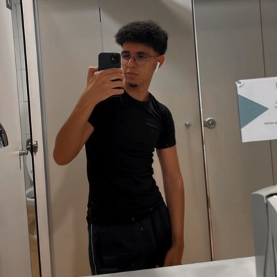 elchufitas_'s profile picture. 19🇪🇦 |                                                                                                   
 Futuro TES🚑