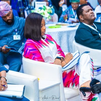 Believer • Democracy & Governance • Human Rights • Development • ex-Political Reporter @PremiumTimesng • Writer • BTS💜 • I speak English & French.