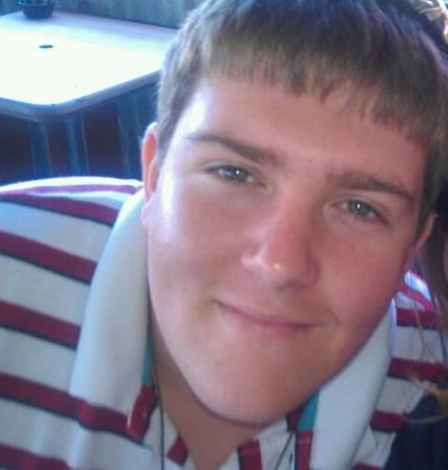 My name is Justin, I am 18 and I'm from Alabama. Small place but I like it! Its home....for now. Looking to find my passion and get out of here :)