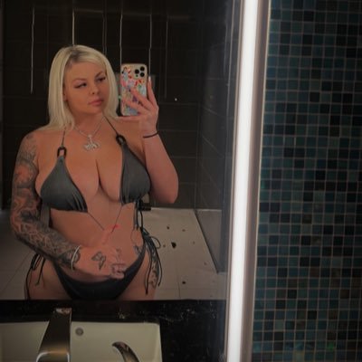 Kaymarienicole_'s profile picture. 