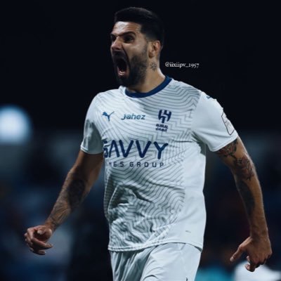 عشقٍ تنامى من سنين الطفولة💙🥈🇸🇦 #HFC @realmadriden @Alhilal_FC