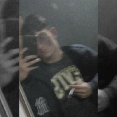 Ezzzequiiien's profile picture. Gallardísta, mi mundo gira al rededor de river y soy feliz así.