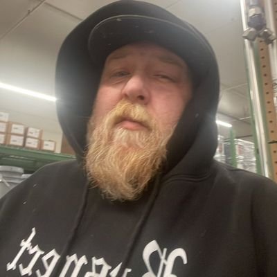 i_v_y_l's profile picture. I'm burn a thief and fat so if u don't like me get past