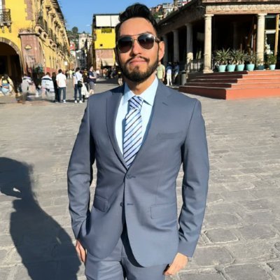 christiangloria's profile picture. Friendly and politically moderate geek. Actitúd diplomática. Sin insectos ni canela, por favor. Política, comedia y RR.II. @ManUtd, @ClubAmerica y @Patriots