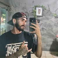 toxico (@poucasombralc) 's Twitter Profile