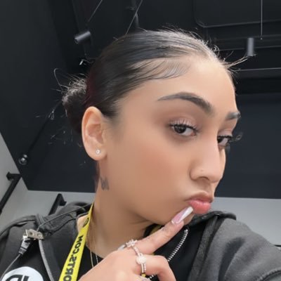 young lit bih just having my way 💋 DM fee 5$ cashapp: $5starrrdiorrr