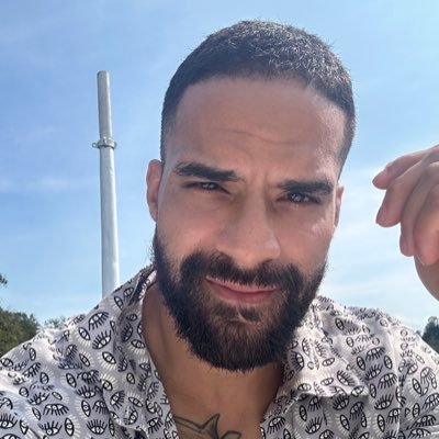e se vc perdesse tudo, sobraria alguma coisa pra te admirar?
https://t.co/8htxMsz5LY