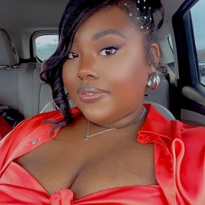 cheltznchill's profile picture. A baddie, and a saddie. i like pretty girls 🌈✨