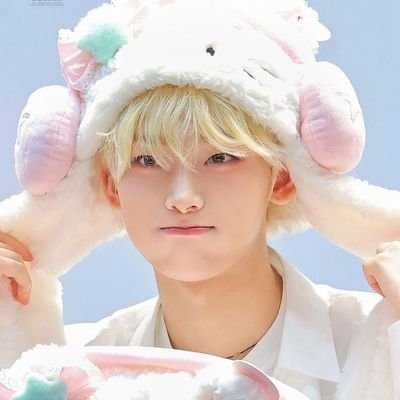 ⋆˚⊹ strawberries - cigarettes
🎧🎀 ˖ ࣪ 𝇋♡︎𝇌 ׂ sei's archive ׄ ׅ ✿