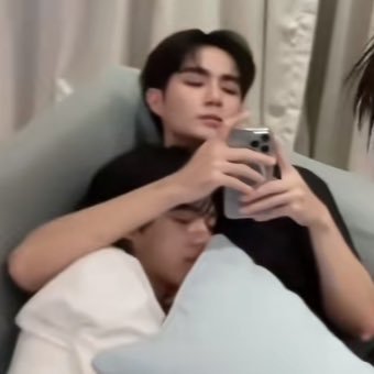 ausor3_'s profile picture. ฟอลกลับแอคหลัก @ausorrrr นะคับบ