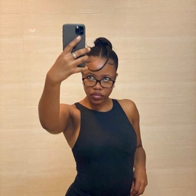 sayminnie_'s profile picture. you give but you cannot take love.