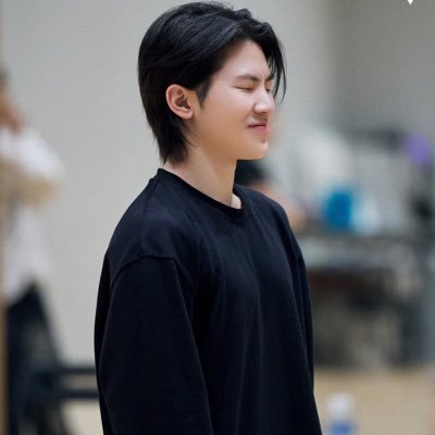 Lunarticblue's profile picture. 𝑆𝑒𝑒 𝑡ℎ𝑟𝑜𝑢𝑔ℎ ;