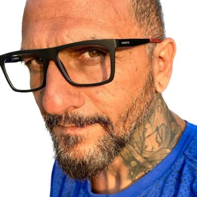 G.Mammano is an Italian artist that started to paint on December 2017. He never picked up a brush before but the end result of that first time was awesome