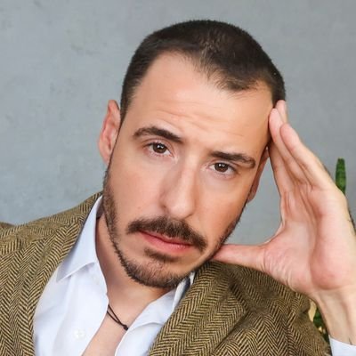 thiagoschutzofc's profile picture. O Calvo do Campari. Trago verdades difíceis de engolir.