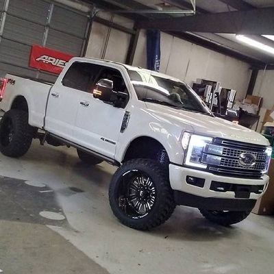 FaleyeDebo78416's profile picture. truck Dealer