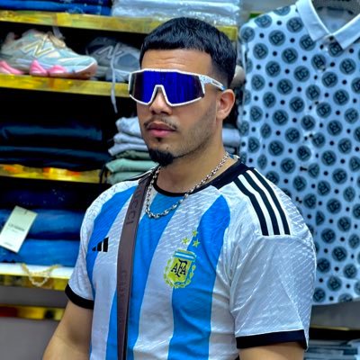 The Official Twitter account For Hamza Dokman aka (Hamza Dkm) Official account on Instagram: @Hamzadkm95 (Photographer/ Fashion blogger /Fitness)🇩🇿