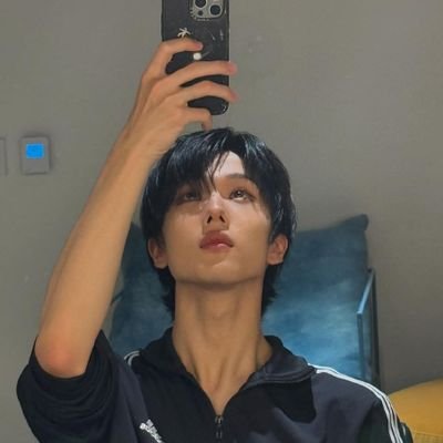hot girls stan #7DREAM 𑁤‧₊ ᵎᵎ 🤍 ⋅ ˚✮
#지성 's heart takerજ⁀➴