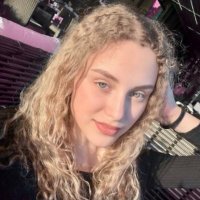 Zoey Curly 💗 (@holla_rava) 's Twitter Profile